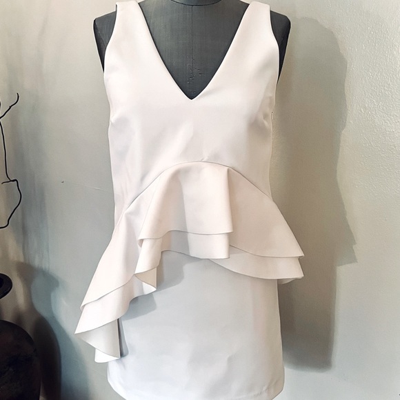 White Dress Kendall & Kylie Sz 0 - Picture 1 of 4